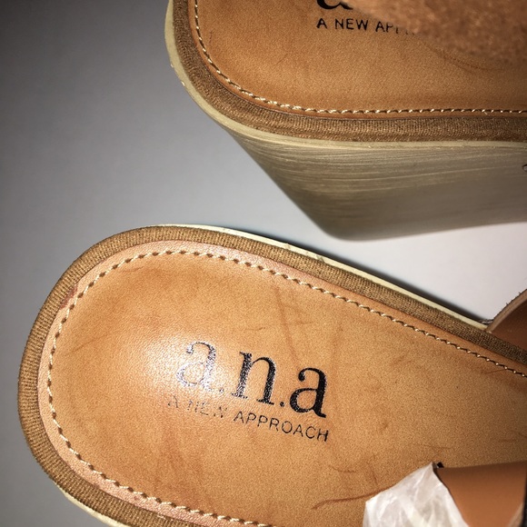 A.N.A Downy Camel wedge sandals - Picture 8 of 10